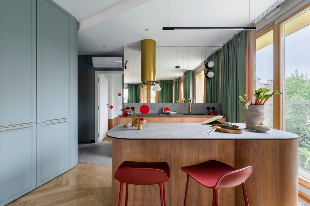 Kitchen Islands and Carts