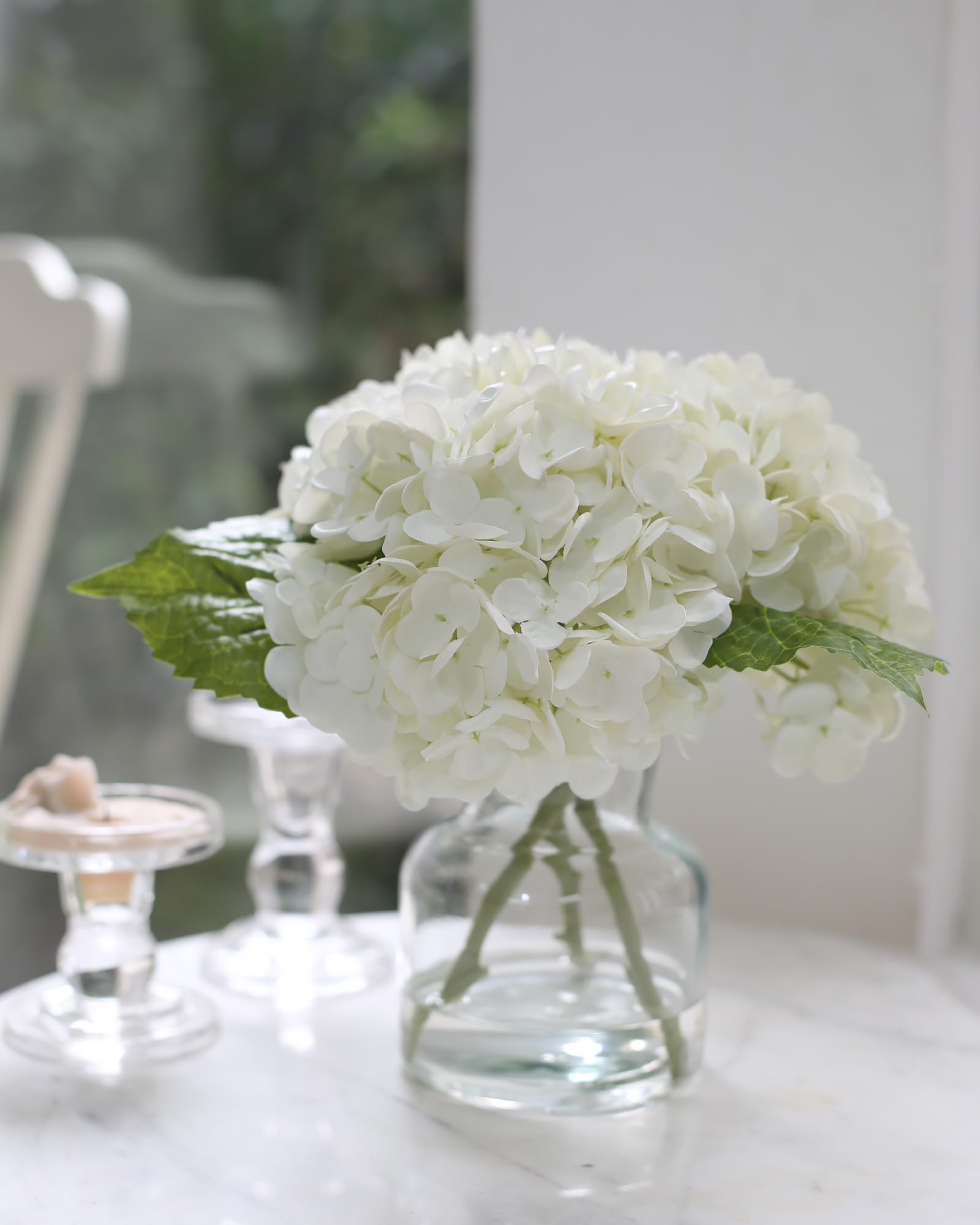 Real Touch Artificial White Hydrangea in Vase for Home Decoration