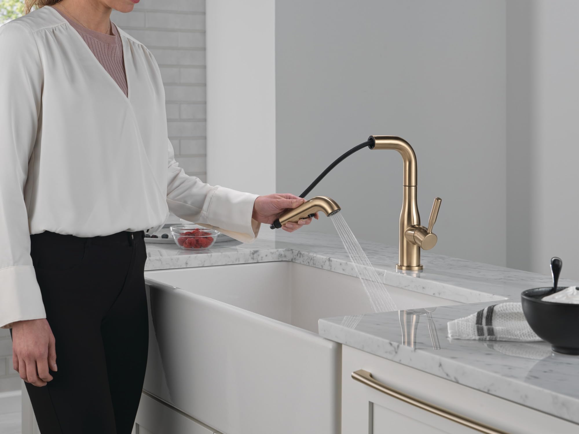 Faucet Almari Pull-Out Kitchen Faucet, Gold Kitchen Faucets with Pull-Out Sprayer