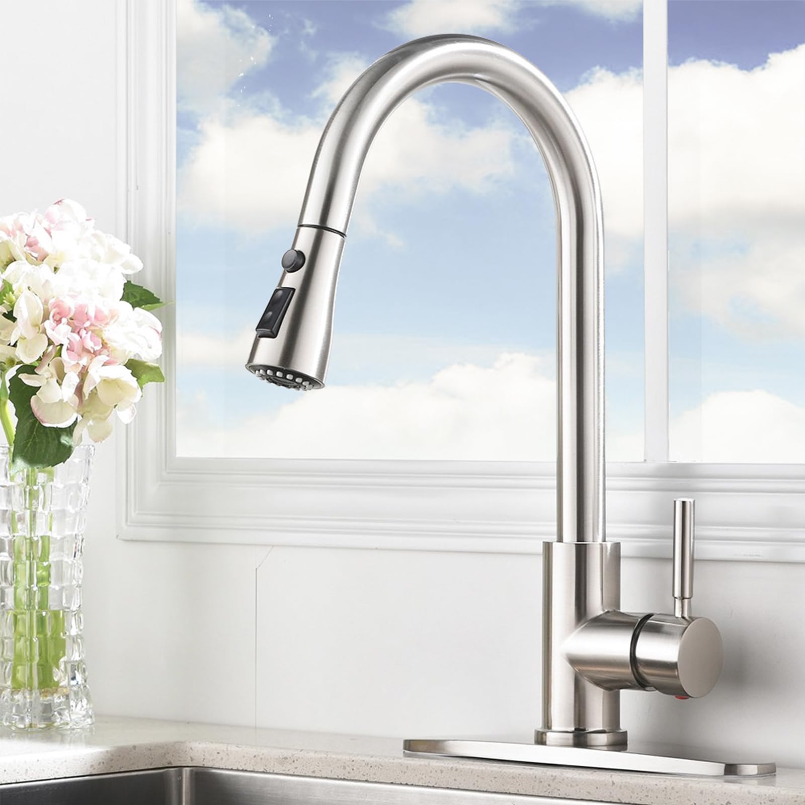 Kitchen Faucets with Pull Down Sprayer