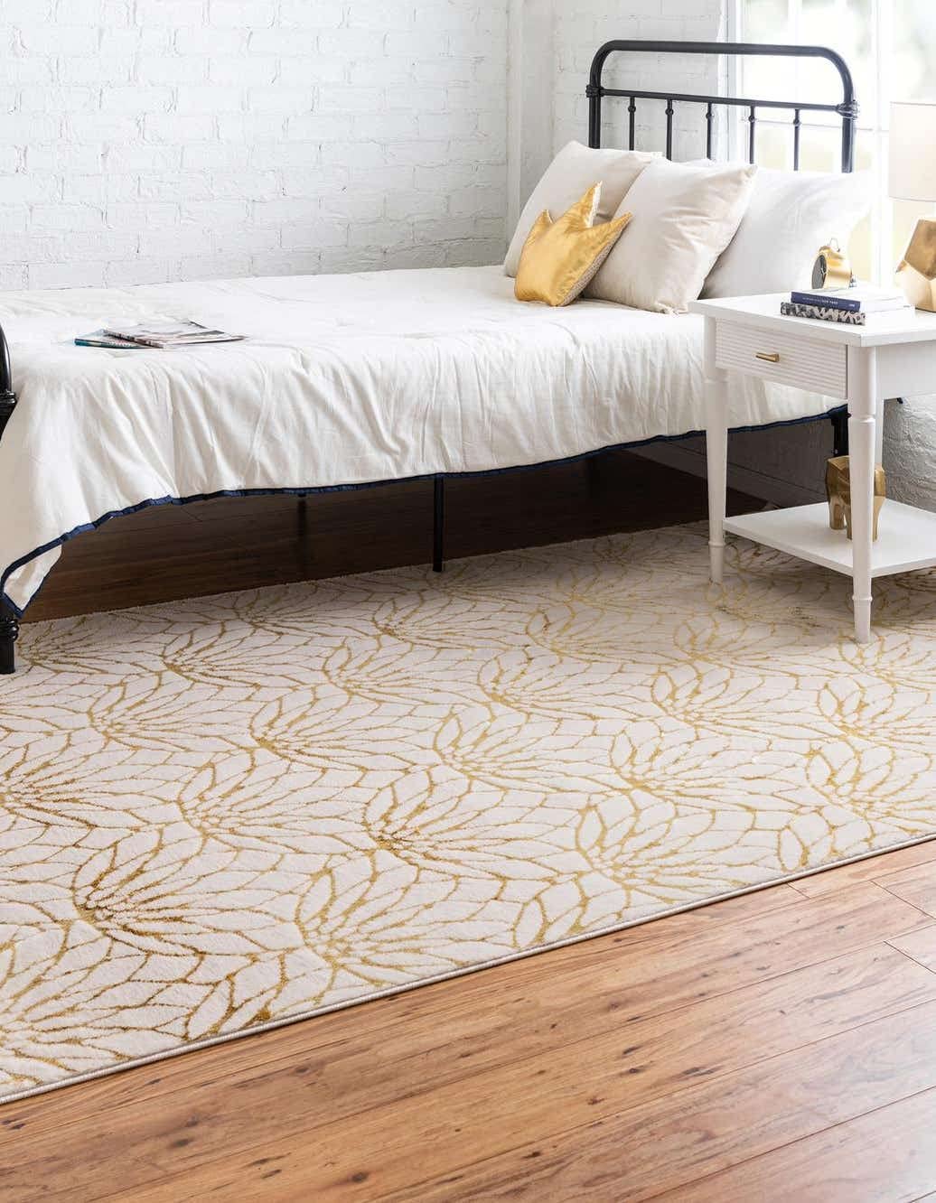 Marilyn Monroe Glam Collection Area Rug - Dahlia (7' 1" x 10' Rectangle