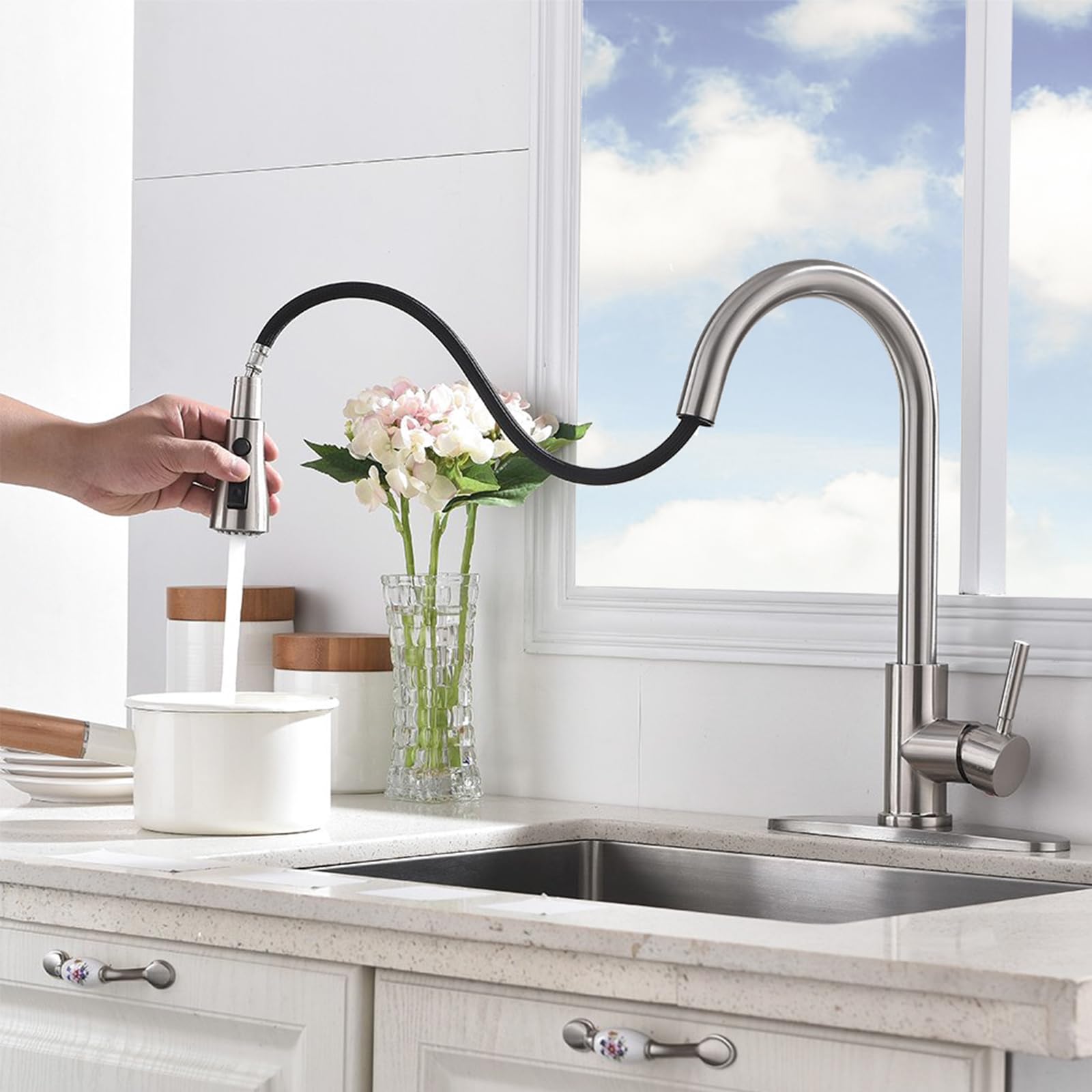 Kitchen Faucets with Pull Down Sprayer