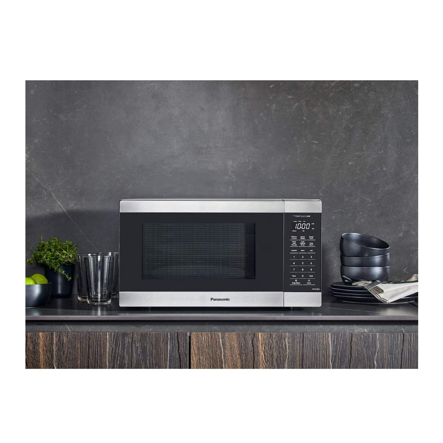 1100W with Genius Sensor Cook and Auto Defrost Countertop