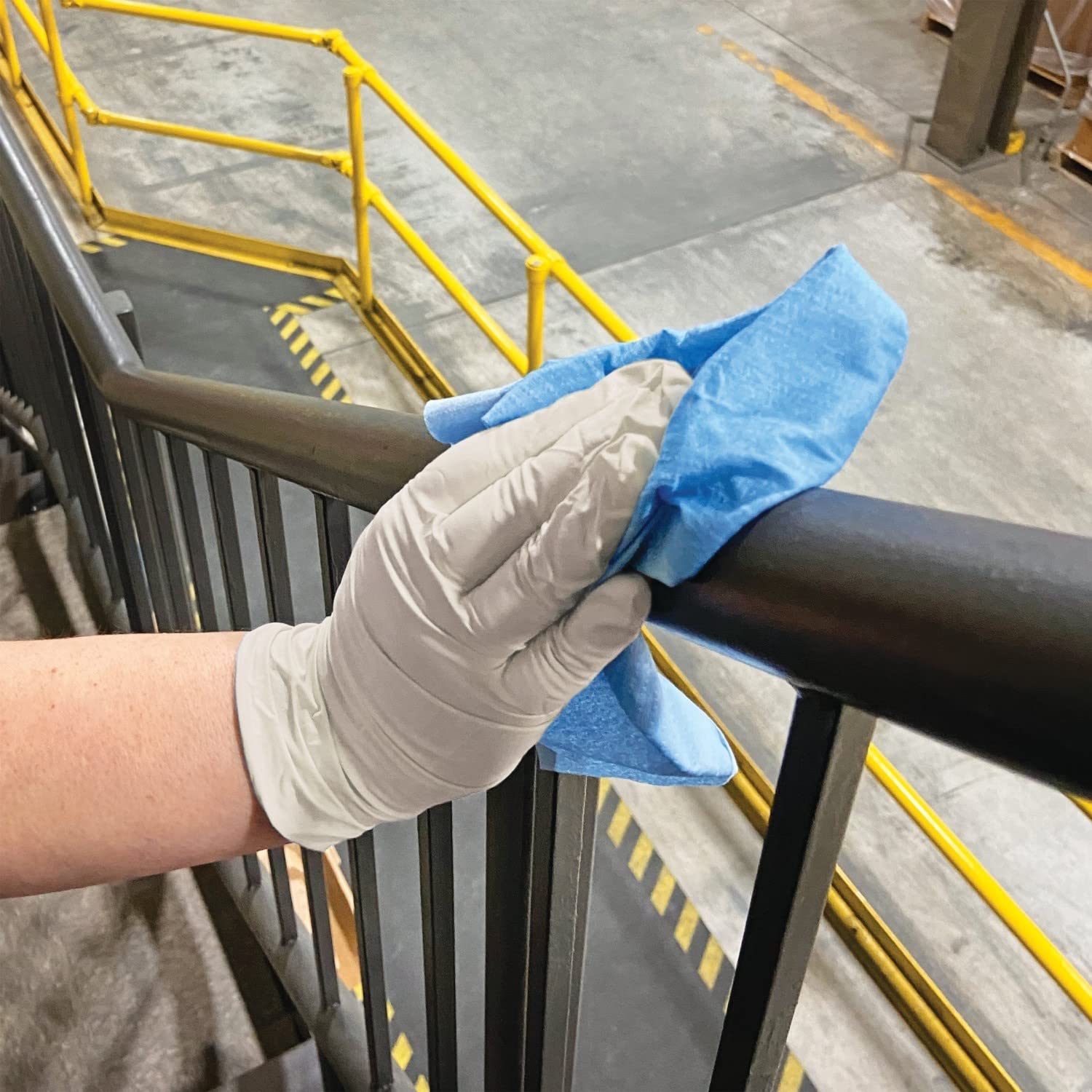 PR40 All-Purpose Wipers - 18 packages of 56 Wipers - Each wiper is 11.875" x 13"