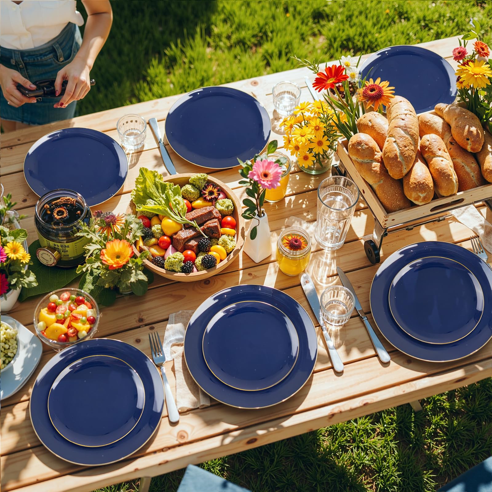 200 Pieces Blue Plastic Plates - Navy Blue and Gold Disposable