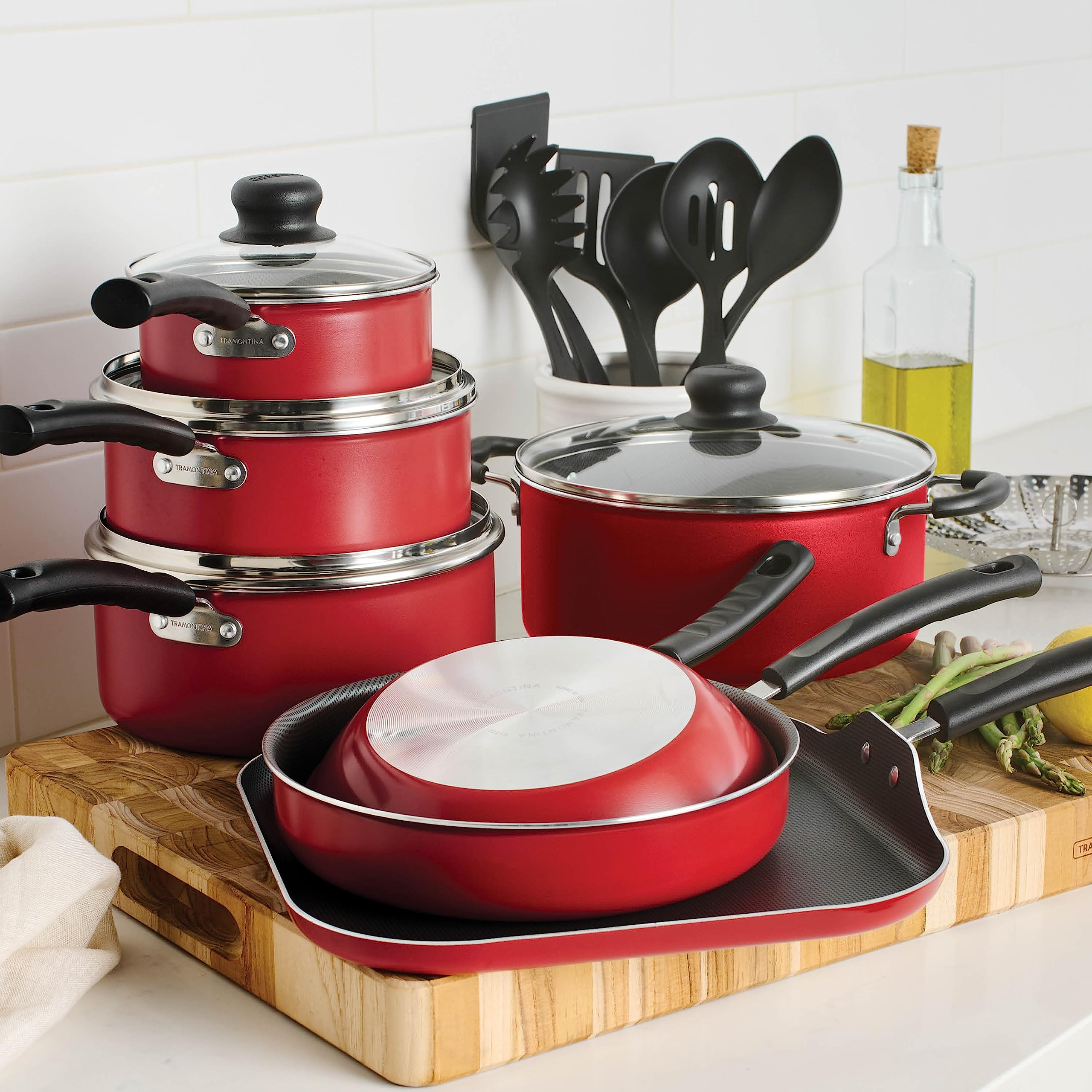 18 Piece Nonstick Cookware Set - Red - Aluminum Construction, Dishwasher Safe