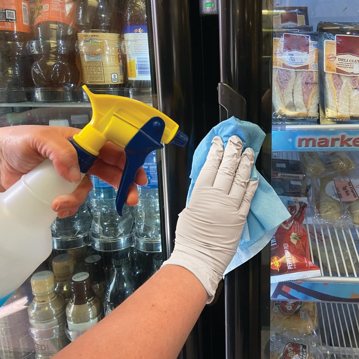 PR40 All-Purpose Wipers - 18 packages of 56 Wipers - Each wiper is 11.875" x 13"