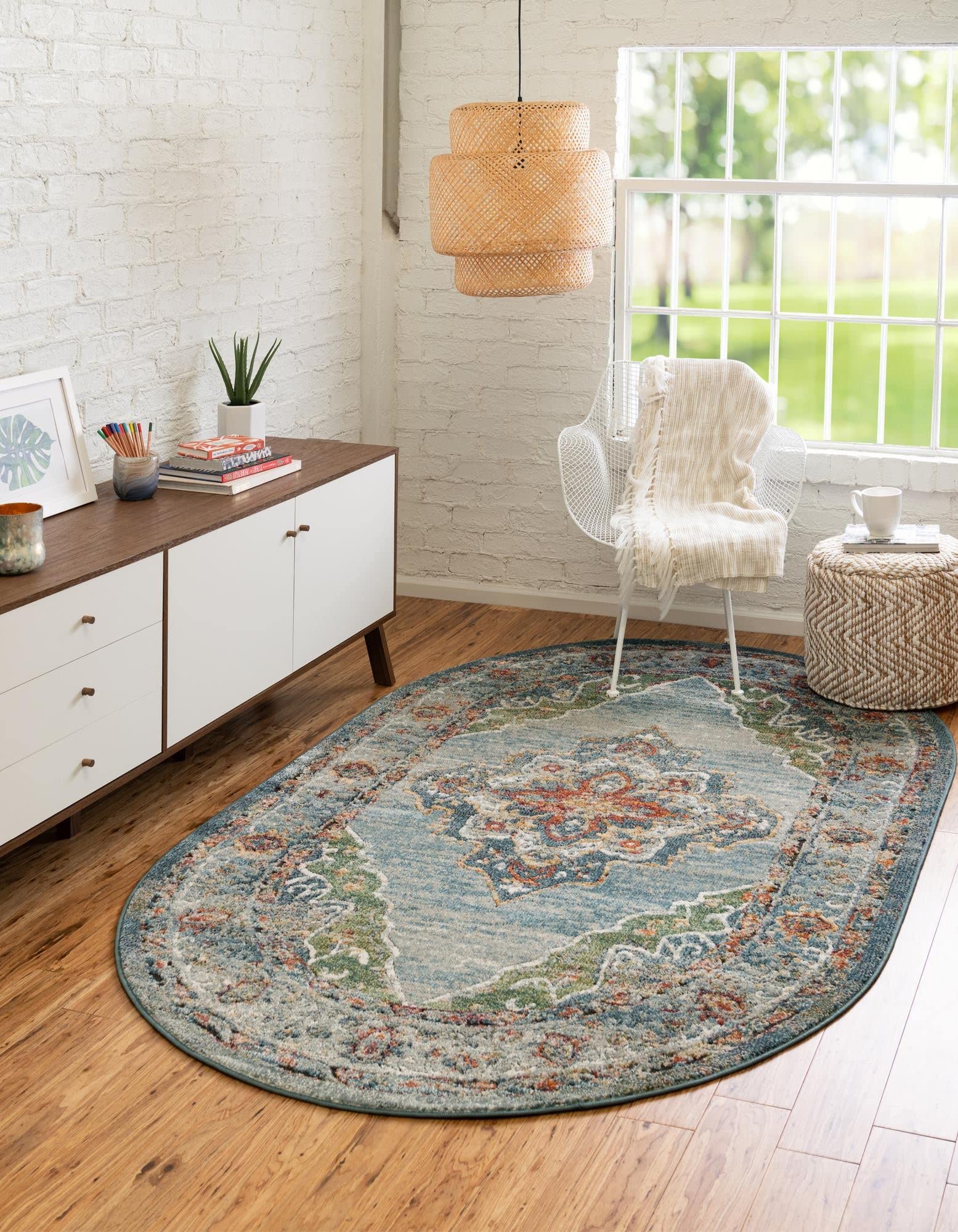 Isabella Collection Area Rug - Rossellini (4' 1" x 6' 1" Oval, Blue/ Beige)