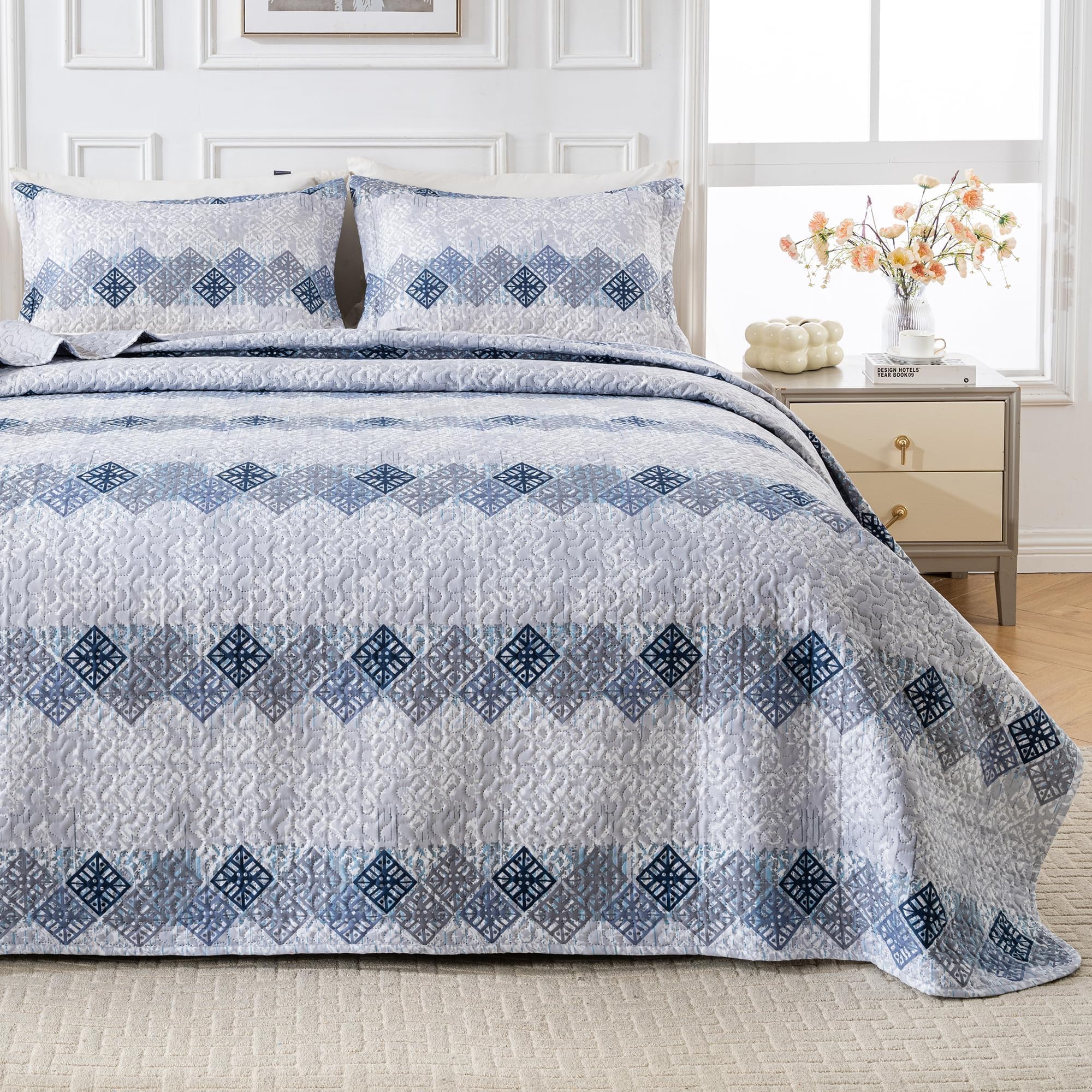 Ultrasonic Embossing Quilts Queen Size, Lightweight Grey and Blue Striped Geometric