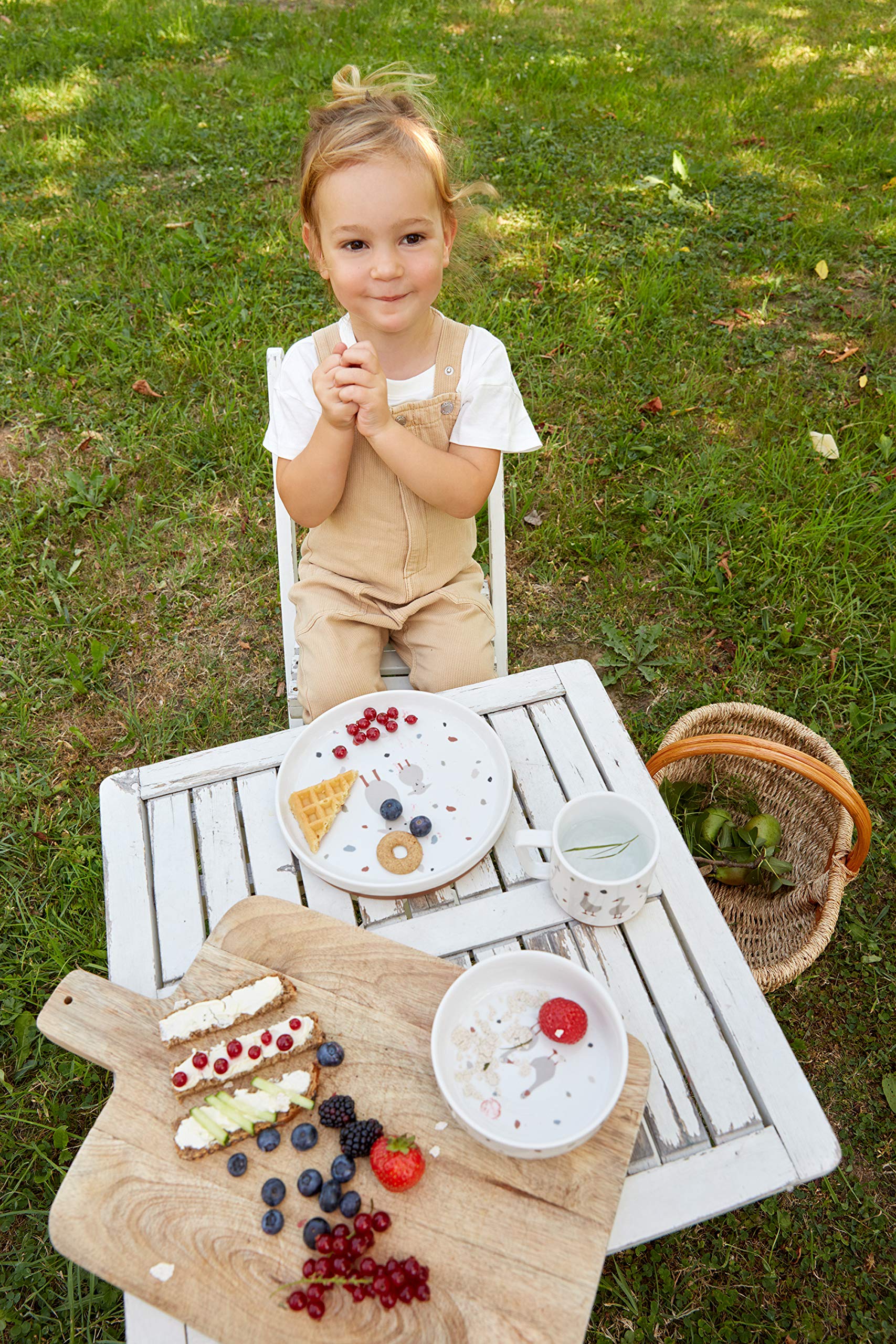Kindergeschirr-Set Teller Schüssel TassePorzellan rutschfest/Dish Set Porcelain/Silicone