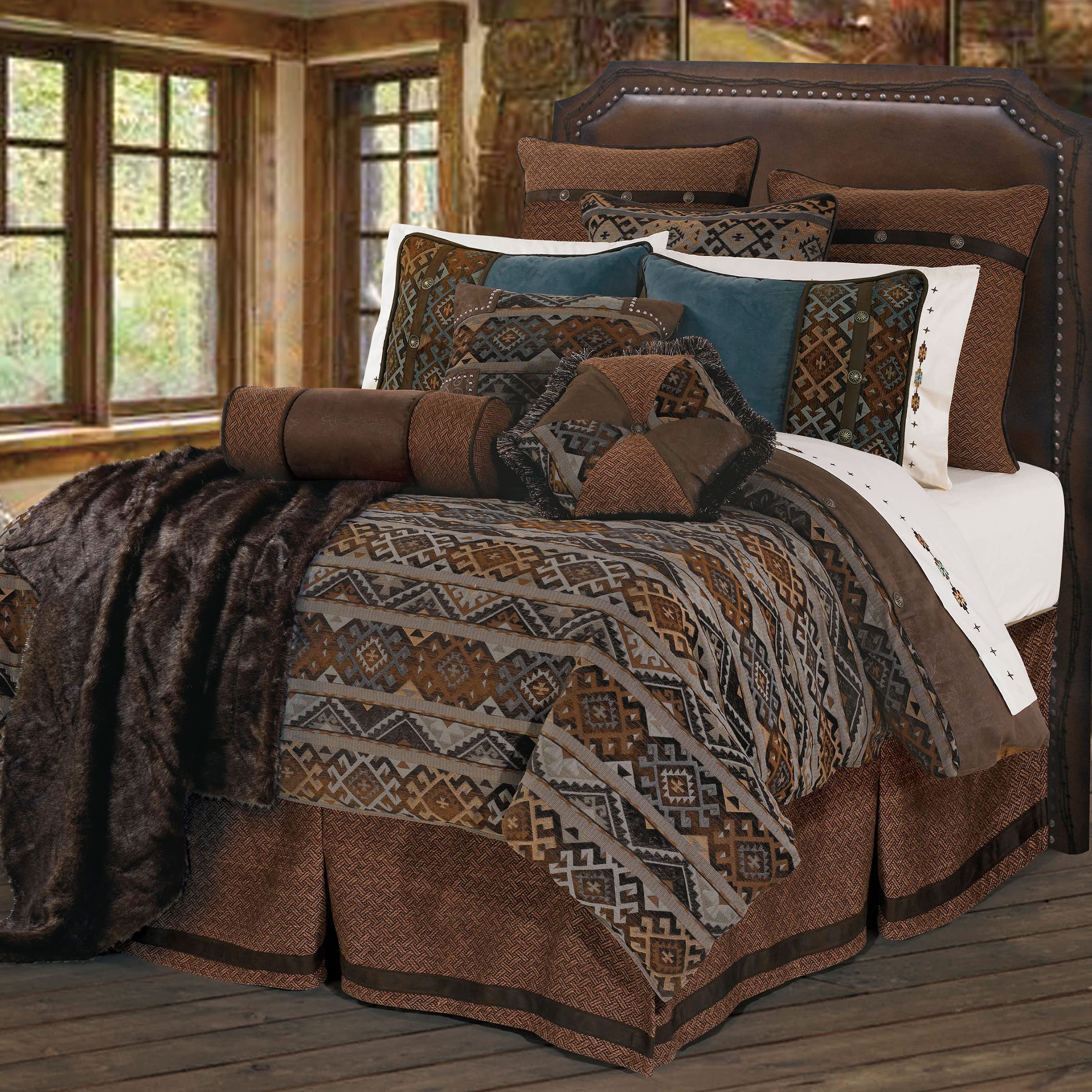 by HiEnd Accents Rio Grande 7 Piece Duvet Cover Set, Super King