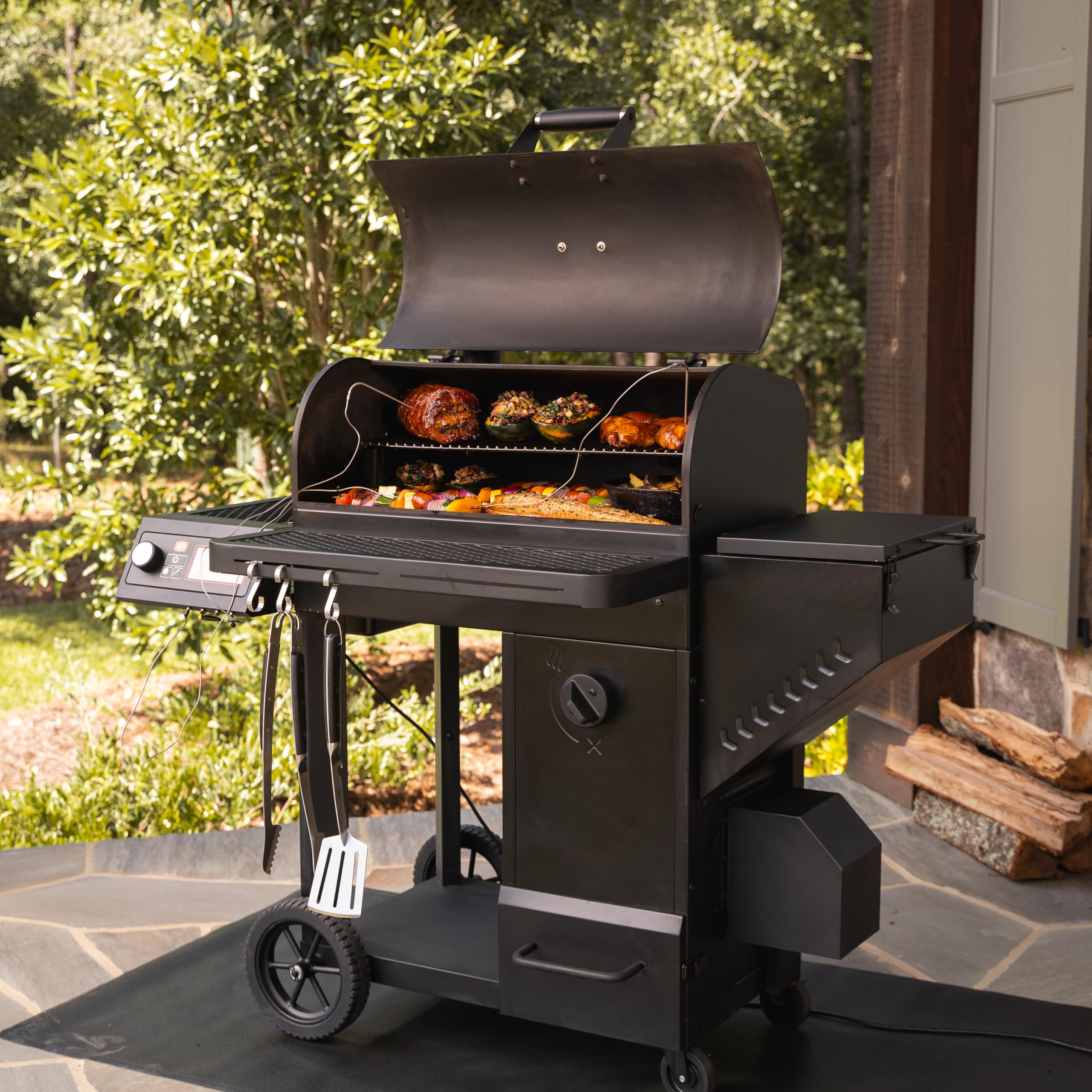 Tahoma™ Auto-Feed Charcoal 900 Deluxe Smoker and Grill, Black Steel, 24203105