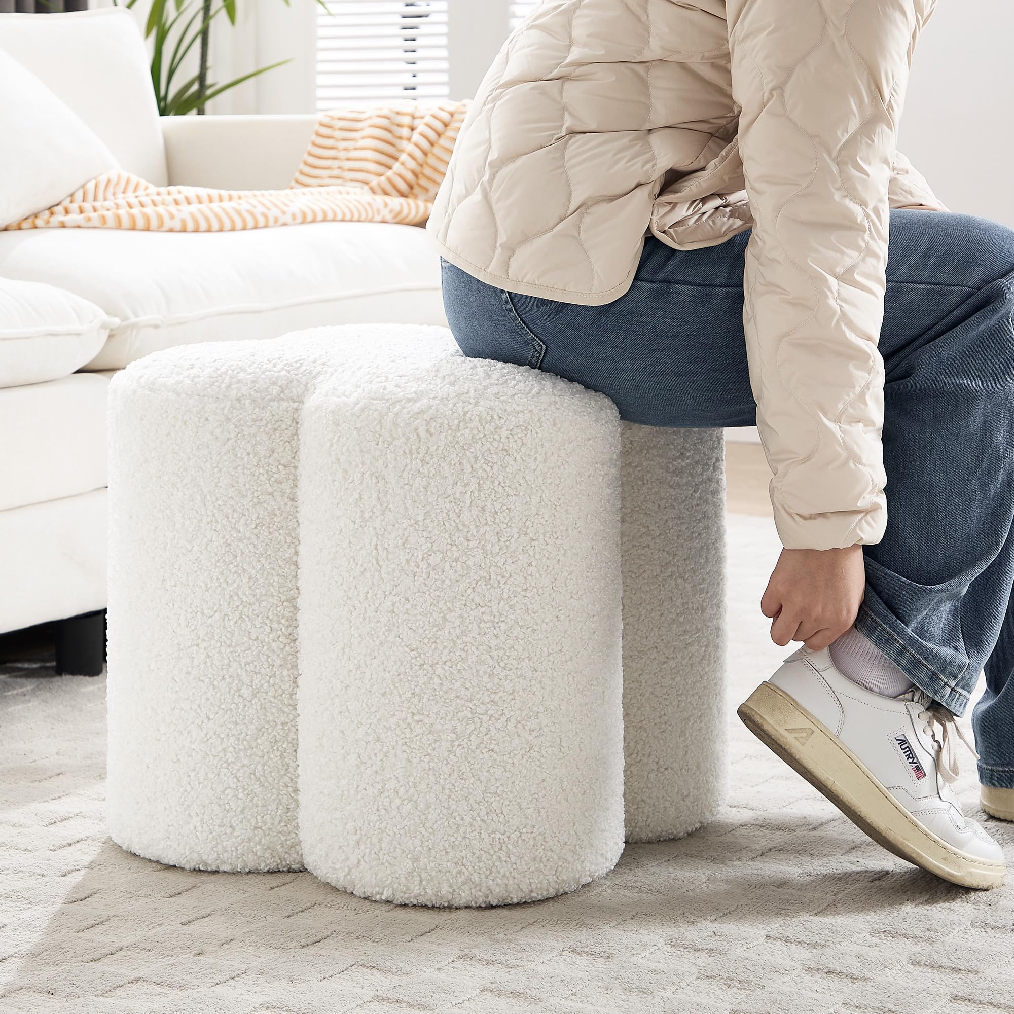 Flower Pouf Ottoman Foot Rest, Sherpa Fabric Poofy Ottoman Footstool for Couch