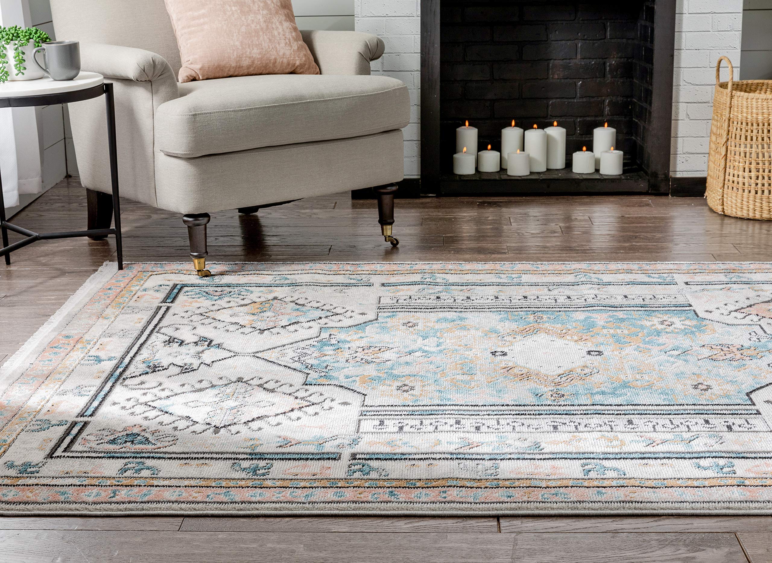 Valerian Multi Blue & Ivory Vintage Oriental Distressed Medallion