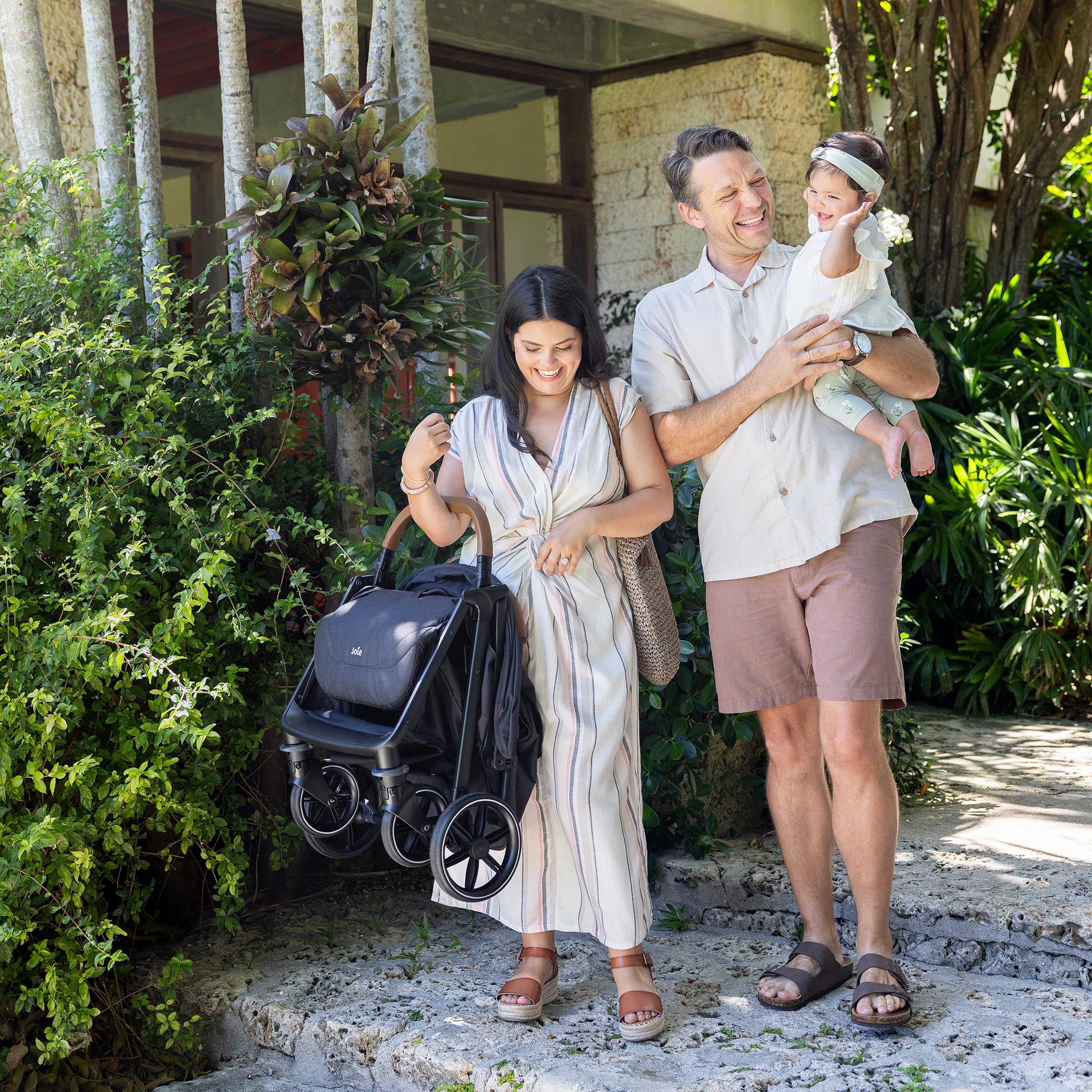 compact Stroller – Lightweight and Compact Stroller with One